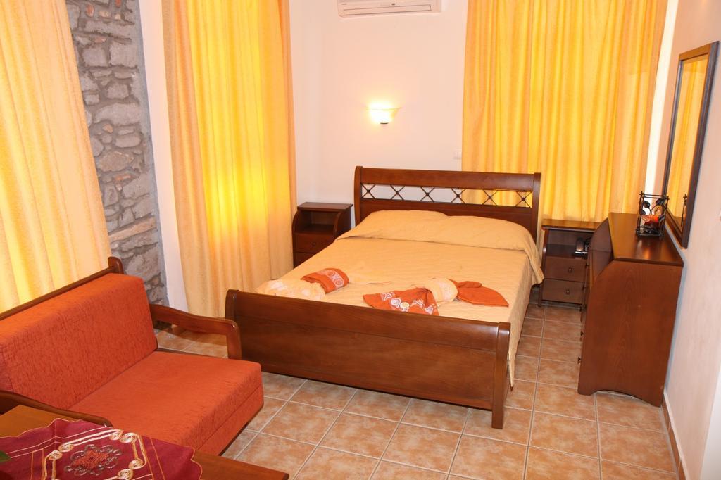 Artemis Traditional Hotel มิรินา ภายนอก รูปภาพ